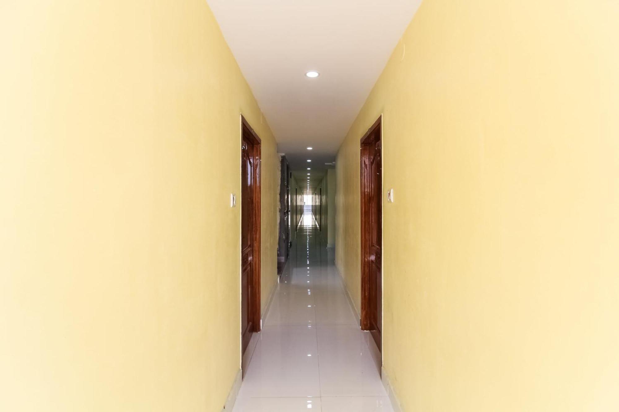 Collection O Sree Guru Lakshmi Residency Hotel Tirupati Ngoại thất bức ảnh